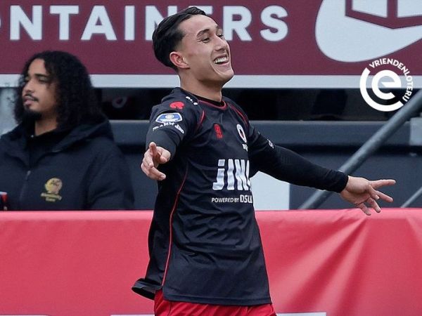 Winger timnas Indonesia, Miliano Jonathans, mencetak gol lagi untuk Excelsior Rotterdam ke gawang Ajax dalam lanjutan Liga Belanda, Minggu (1/2/2026).