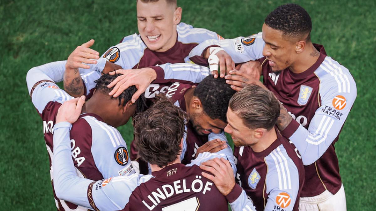 SELEBRASI - Potret Selebrasi Aston Villa setelah menang 3-2 atas Salzburg dalam fase liga Liga Europa di Villa Park, Jumat (30/1/2026) pukul 03.00 WIB, Jumat (30/1/2026).