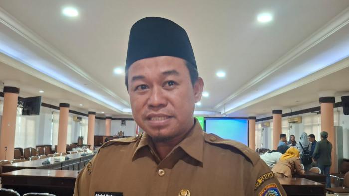 ABDUL RAHMAN- Abdul Rahman, Kepala SMPN 2 Tarakan saat menyampaikan persoalan MBG yang terhenti sementara dari pihak SPPG.