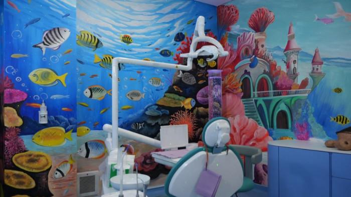 RUANG SADE - Rumah Sakit Gigi dan Mulut (RSGM) Maranatha meresmikan Ruang SADE (Sensory Adaptive Dental Environment) pada 27 Februari 2026. Peresmian ini merupakan bagian peringatan HUT ke-13 RSGM Maranatha, diawali dengan seminar “Sensory Adaptive Dental Environment: Gigi Sehat Tanpa Cemas”, di Aula RSGM Maranatha.