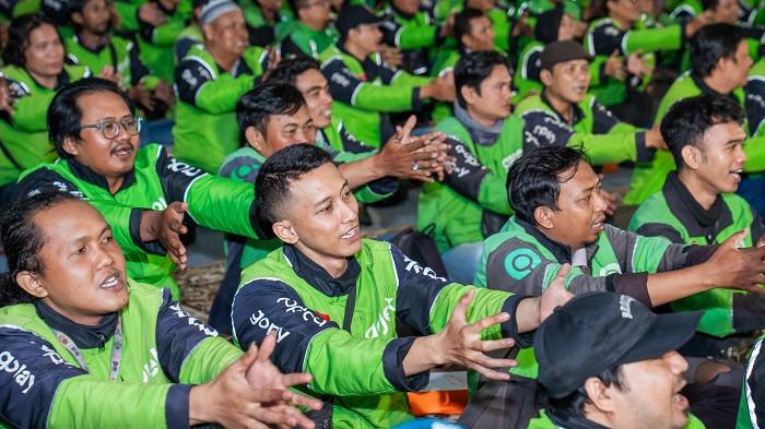 PT GoTo Gojek Tokopedia Tbk (BEI: “GOTO” atau “Perseroan”) berkomitmen untuk menyalurkan Bonus Hari Raya (BHR) Keagamaan tahun 2026, kepada Mitra Driver Gojek roda dua dan roda empat yang menjadikan platform Gojek sebagai sumber pendapatan utama maupun tambahan, dan berkomitmen menjaga kualitas layanan yang baik kepada pelanggan.