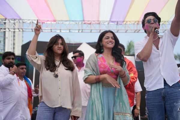 Wamiqa Gabbi & Ektaa Kapoor at Holi celebration. 