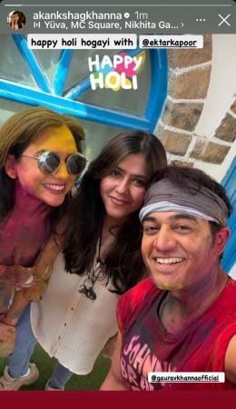 Katrina Kaif–Vicky Kaushal, Ranbir Kapoor, Soha Ali Khan, Javed Akhtar- Shabana Azmi: B- Town dances, drinks, celebrates Holi with joy