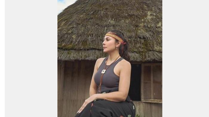 Wulan Guritno tampil elegan di NTT dengan kain Songke khas Manggarai 5