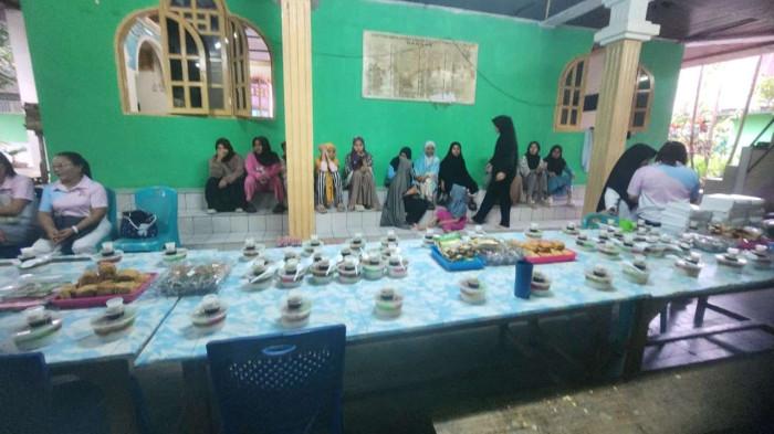 Acara buka puasa bersama yang digelar WKRI Cabang Hati Kudus Yesus Karombasan Manado bersama anak-anak Panti Asuhan Assalaam Manado, Selasa (3/3/2026).