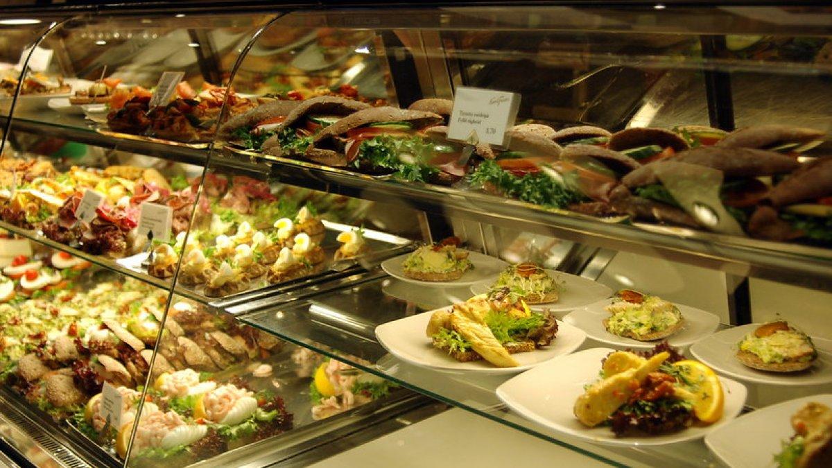 Ilustrasi buffet all you can eat untuk buka puasa di hotel Bandung selama Ramadan 2026.