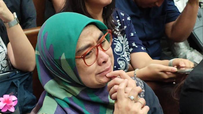 Cucu Asmawati, istri Junaedi Saibih_1