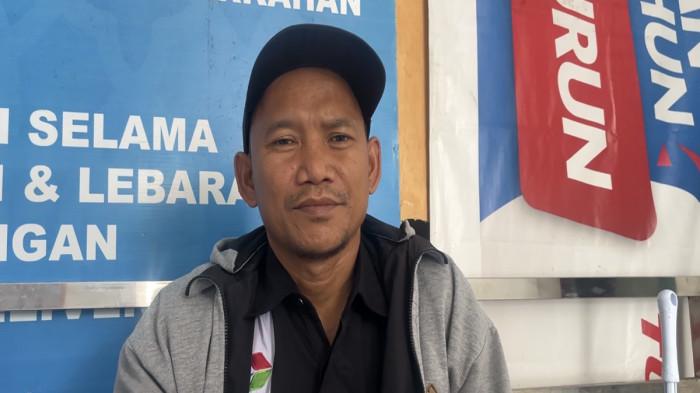 KELANGKAAN PERTALITE - Samin, Pengelola SPBU Paris 2 Kota Pontianak, Provinsi Kalbar, saat diwawancarai mengenai kelangkaan pertalite saat ini, Selasa 3 Maret 2026. Ia mengaku saat ini pertalite tidak mengalami kelangkaan.