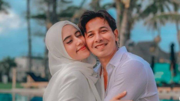 OTT KPK - Fadia A Rafiq Bupati Pekalongan terjaring OTT KPK. Fairuz A Rafiq adik Fadia beri pernyataan.