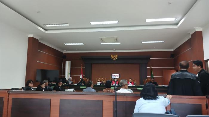 SIDANG KORUPSI - Sidang lanjutan kasus korupsi dana IsDB dan RMP di Universitas Sam Ratulangi kembali digelar di Pengadilan Negeri Manado, Rabu (4/3/2025). Agenda kedua adalah pemeriksaan saksi fakta.