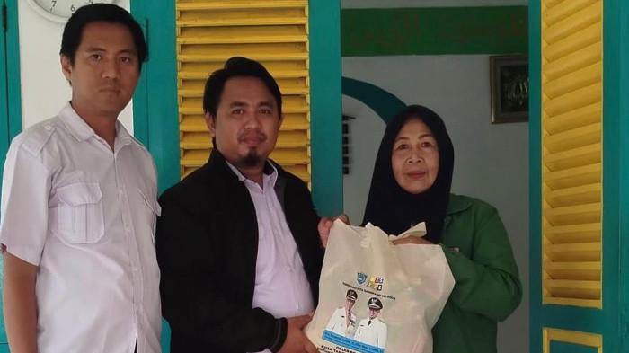 Bagi sembako hsjsjhshs