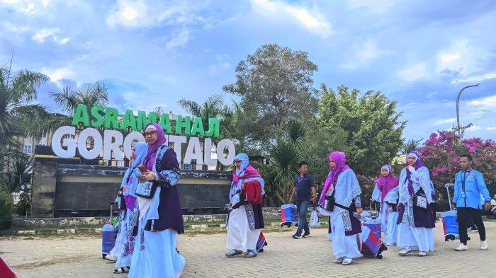 ARSIP FOTO - Potret calon jemaah Haji Gorontalo saat berada di Asrama Haji.