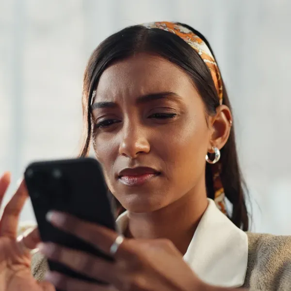 woman looking up second date locations which did not meet her requirements