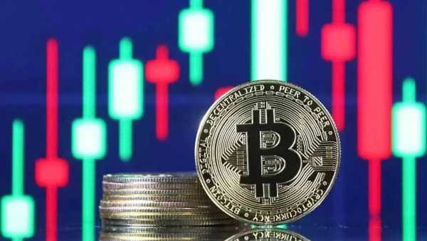 Strong surge in Bitcoin, will it break the high record once again?