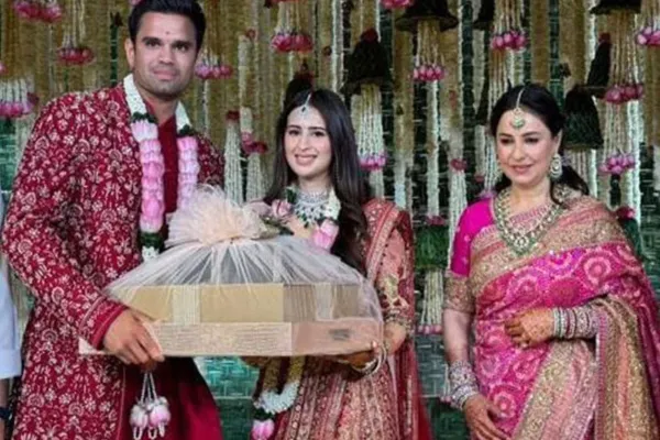 Sarees Outshine Lehengas at Arjun–Saaniya’s Wedding