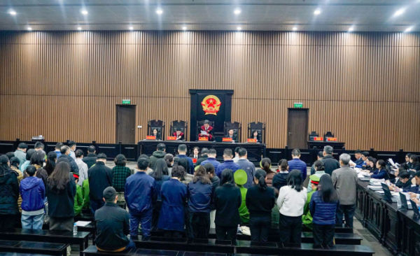 Toàn cảnh một phiên tòa trong vụ án tham nhũng. Ảnh: Linh Đan