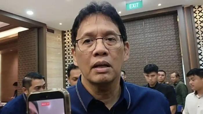 INDONESIA EMAS - Menteri Keuangan RI (Menkeu) Purbaya Yudhi Sadewa usai rapat di Gedung Nusantara III, Kompleks Parlemen, Senayan, Jakarta, Rabu (11/2/2026). Purbaya jadi sorotan saat memberikan sambutan ke wisudawan UI.