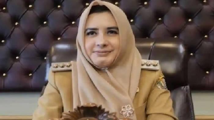 KENA OTT KPK - Bupati Pekalongan, Fadia Arafiq, Ia terjaring OTT KPK dan diperiksa di gedung Merah Putih, Selasa (3/3/2026) pukul 10.25 WIB. Perjalanan kariernya kini jadi sorotan.