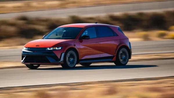 Xe xăng dầu đạp ga hết cỡ sợ hư máy, nhưng xe điện làm vậy thì cực tốt - Ảnh 2.