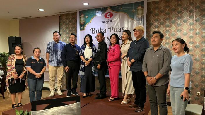 BUKA PUASA - Manajemen Hotel Gran Puri Manado menggelar Buka Puasa Bersama.LO90