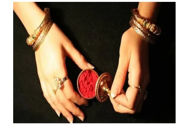 घरगुती हर्बल सिंदूर