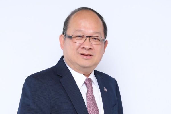 นายเกรียงไกร เธียรนุกุล