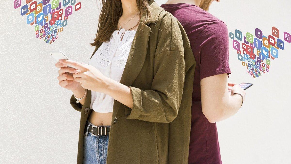 MEDIA SOSIAL - (Ilustrasi)