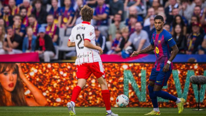 AKSI RASHFORD - Aksi winger Barcelona, Marcus Rashford (kanan) saat melawan Girona pada pekan ke-9 Liga Spanyol, Sabtu (18/10/2025) malam WIB. Barcelona berhasil menang dramatis 2-1. (Foto dokumen Twitter FC Barcelona)