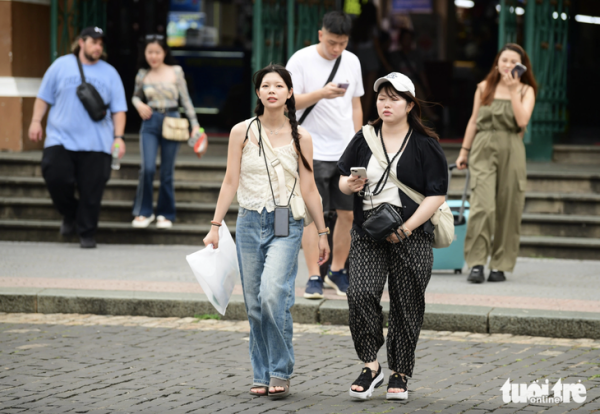 khách Nhật - Ảnh 1.