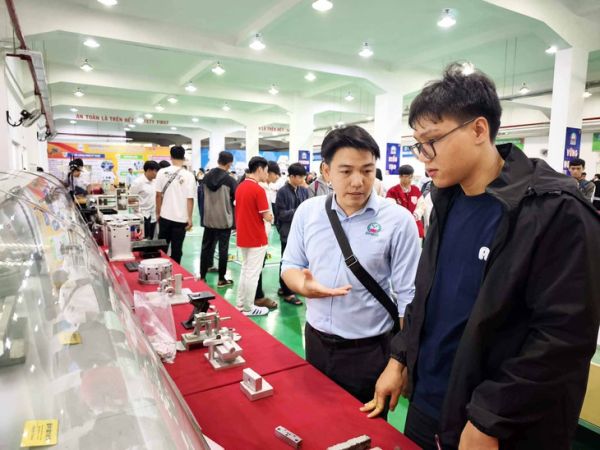 học sinh - Ảnh 1.