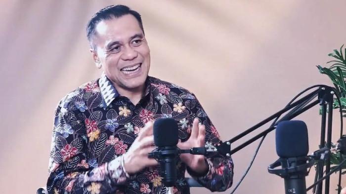 HUBUNGAN KOTA GLOBAL JAKARTA - Staf Khusus Gubernur Jakarta Bidang Komunikasi Sosial, Chico Hakim saat hadir di podcast Ruang Jakarta, tayang perdana di Youtube pada Jumat (6/3/2026). Chico membahas berbagai hal, termasuk hubungan kota global Jakarta dengan perang di Timur Tengah.