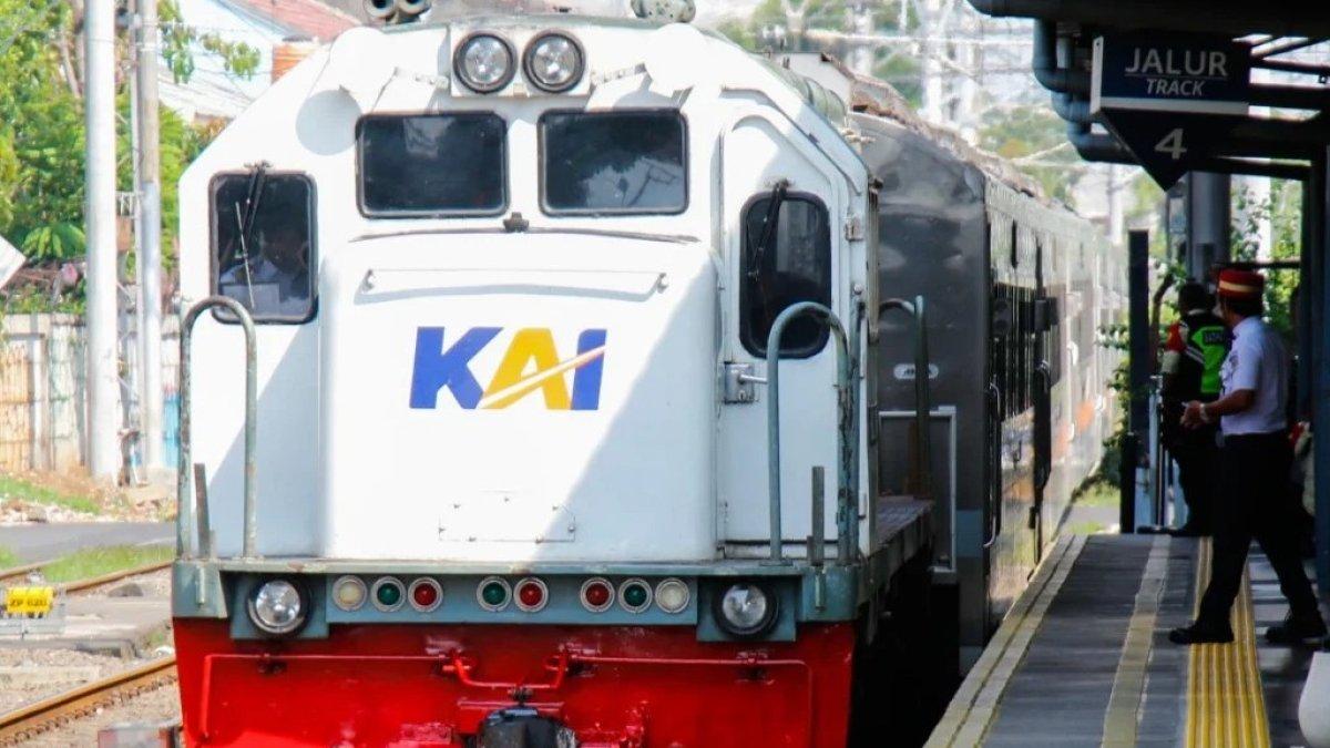 Ilustrasi perjalanan mudik naik kereta api melalui program Mudik Gratis 2026 AirNav Indonesia.