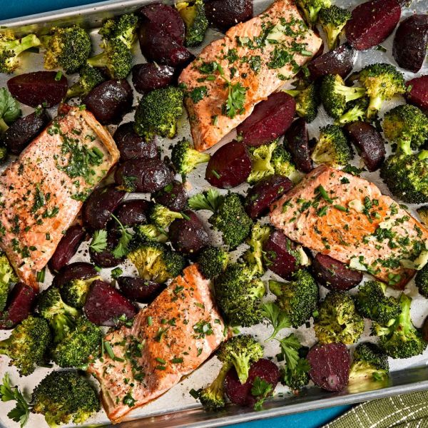 क्रेडिट: छायाचित्रकार: जेन कॉसी, फूड स्टायलिस्ट: मार्गारेट मनरो डिकी, प्रॉप स्टायलिस्ट: जोश हॉगल.