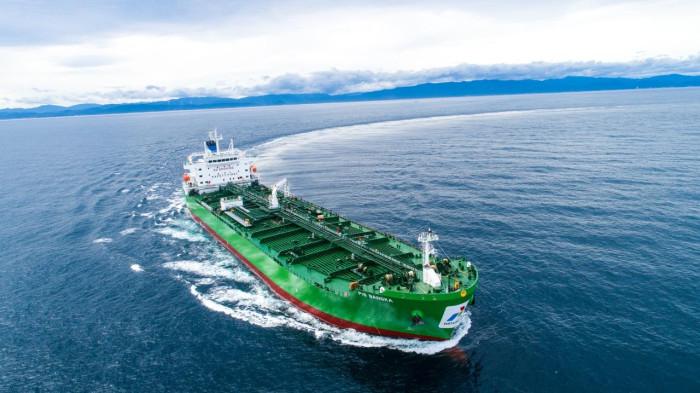 KAPAL PIS – Pertamina International Shipping (PIS) mengoperasikan lebih dari 90 rute domestik dan 65 rute internasional dengan kinerja yang terus meningkat.