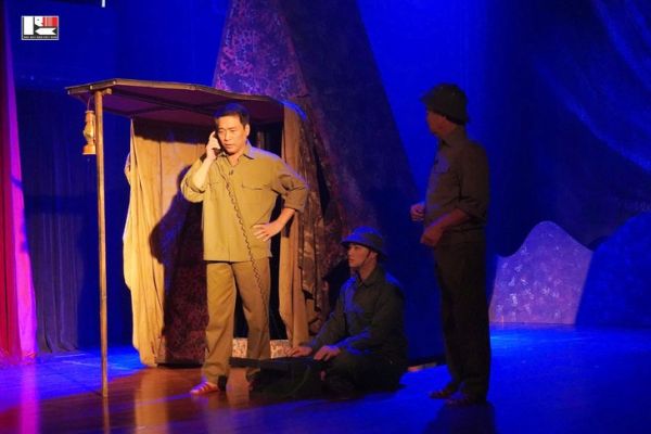 Phụ nữ thích đi xem kịch vào ngày phụ nữ? - Ảnh 3.