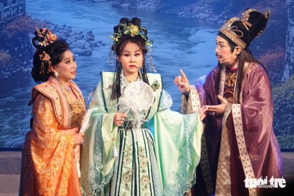 Tú Sương, ‘đệ nhất tiểu tam’ trong Gánh cải trạng nguyên - Ảnh 5. Tú Sương, ‘đệ nhất tiểu tam’ trong Gánh cải trạng nguyên - Ảnh 5.