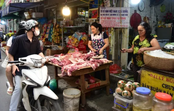 Thuế mới với hộ kinh doanh: Mừng vì được trừ chi phí, lo chuyện xuất hóa đơn - Ảnh 2.