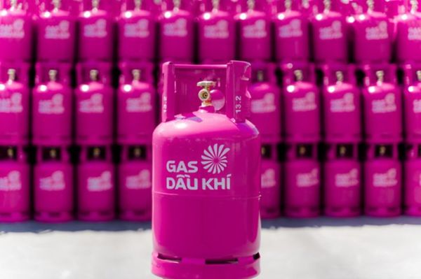 Giá gas tăng thêm 30.000 đồng/bình 12kg  - Ảnh 1.