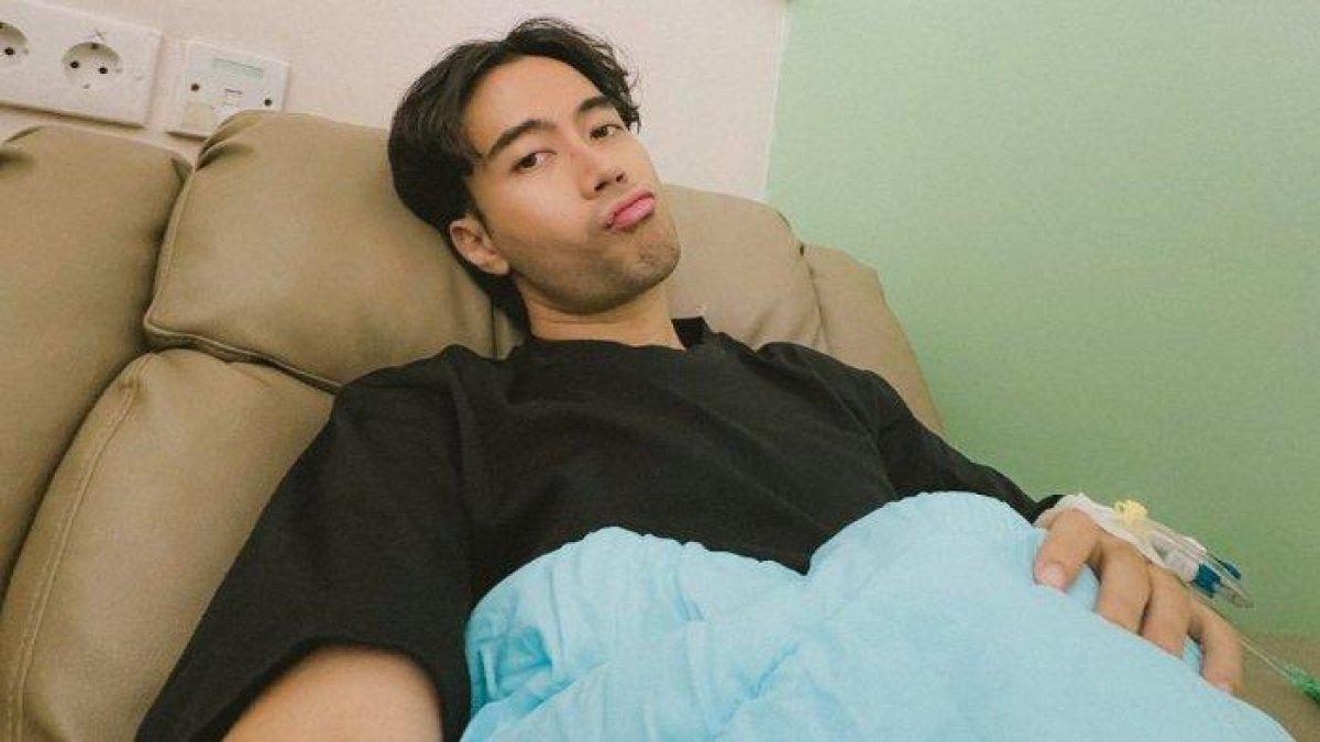 Vidi Aldiano menyebut manggung untuk menyanyi dan syuting sebagai terapi pengobatannya meski masih berjuang melawan penyakit kanker.