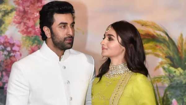 अभिनेत्री आलिया भट्ट ही बॉलिवूडमधील आघाडीच्या अभिनेत्रींपैकी एक आहे. तिने गंगुबाई काठियावाडी डिअर जिंदगी उडता पंजाब हायवे यांसारख्या चित्रपटांमध्ये दमदार भूमिका साकारल्या आहेत. आलिया जवळपास 550 कोटी रुपयांच्या संपत्तीची मालकीण आहे. तर रणबीरची संपत्ती सुमारे 345 कोटी रुपये इतकी आहे. 