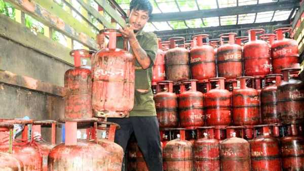 LPG Crisis: Now second cylinder will not be booked before 25 days, government changed rules