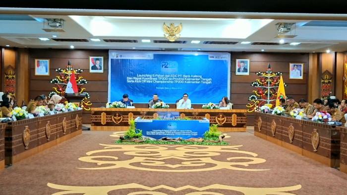 MELUNCURKAN - Pemprov Kalteng meluncurkan E-Pahari, Senin (9/3/2026). Kini masyarakat tak perlu antre bayar pajak.