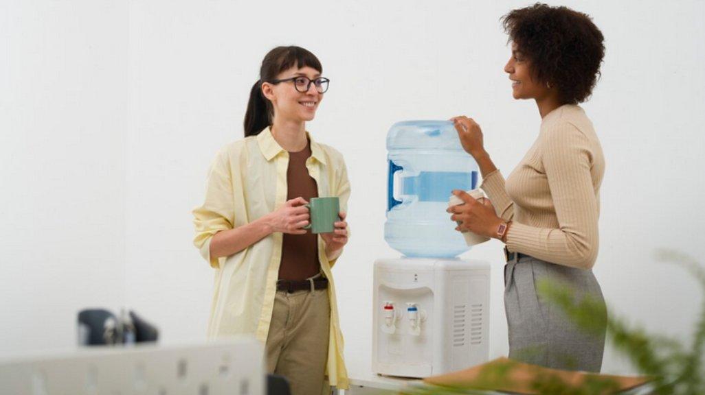 Ilustrasi dispenser air.