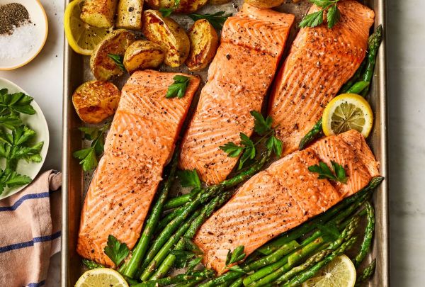 क्रेडिट: छायाचित्रकार: व्हिक्टर प्रोटासिओ, फूड स्टायलिस्ट: मार्गारेट डिकी, प्रॉप स्टायलिस्ट: लिडिया पर्सेल