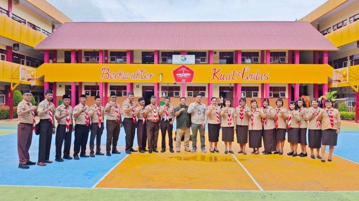BINAR SMANSA - Kunjungan perwakilan Kwartir Nasional Gerakan Pramuka, Beni Romansyah, ke SMA Negeri 1 Ambon, Rabu (11/3/2026).