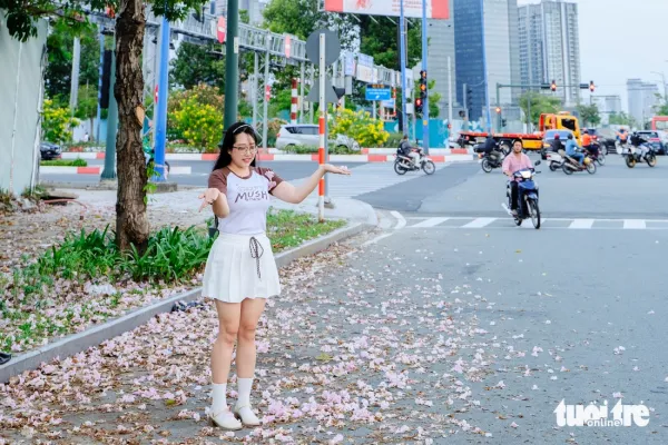 Hoa kèn hồng - Ảnh 7.