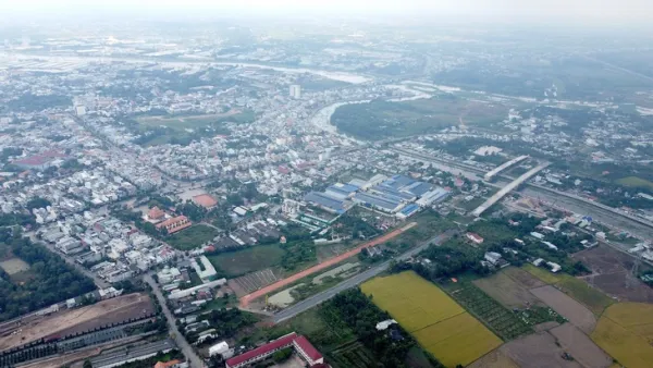 Bến Lức - Ảnh 4.