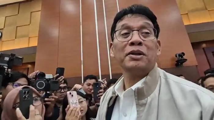 ANGGARAN AMAN - Menkeu Purbaya Yudhi Sadewa saat ditemui wartawan beberapa waktu lalu. Menkeu Purbaya sudah mengantisipasi dampak perang AS-Israel Vs Iran terhadap anggaran RI.