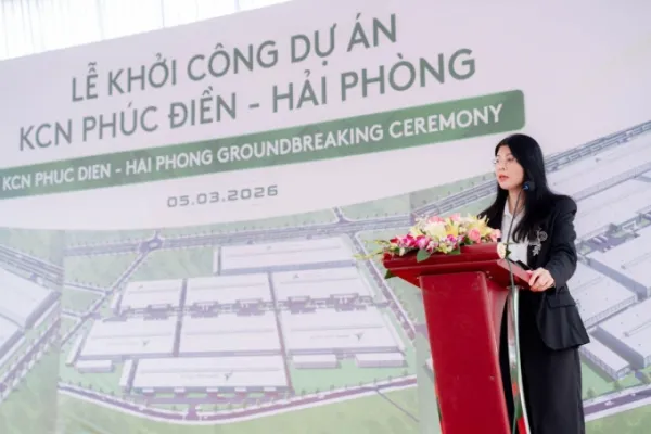 Nguyen Thi Thuy Hang, Deputy Head of the Hai Phong Economic Zone Authority (HEZA), speaking at the ceremony. Photo courtesy of KCN Vietnam