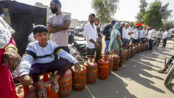 LPG crisis in India (1)